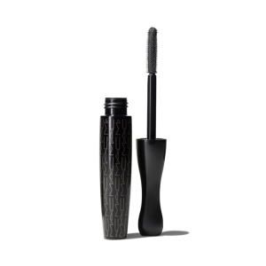MAC in extreme dimension 3d black lash mascara